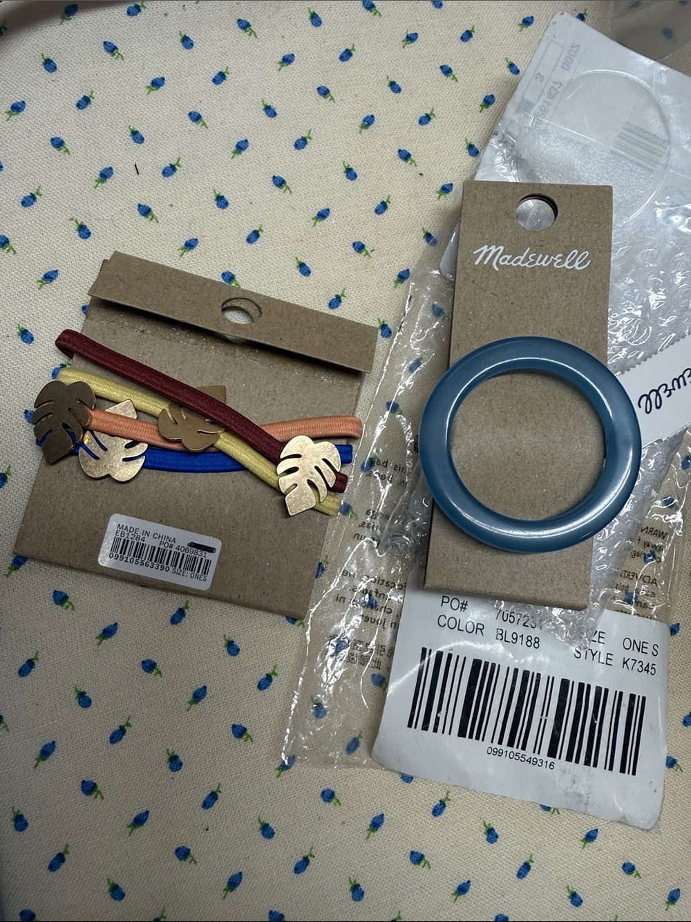 Madewell Acrylic circle Barrette bright Mediterranean blue & leaf hair tie bands